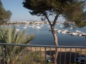  Hostal Bahía Azul  Портоколом
